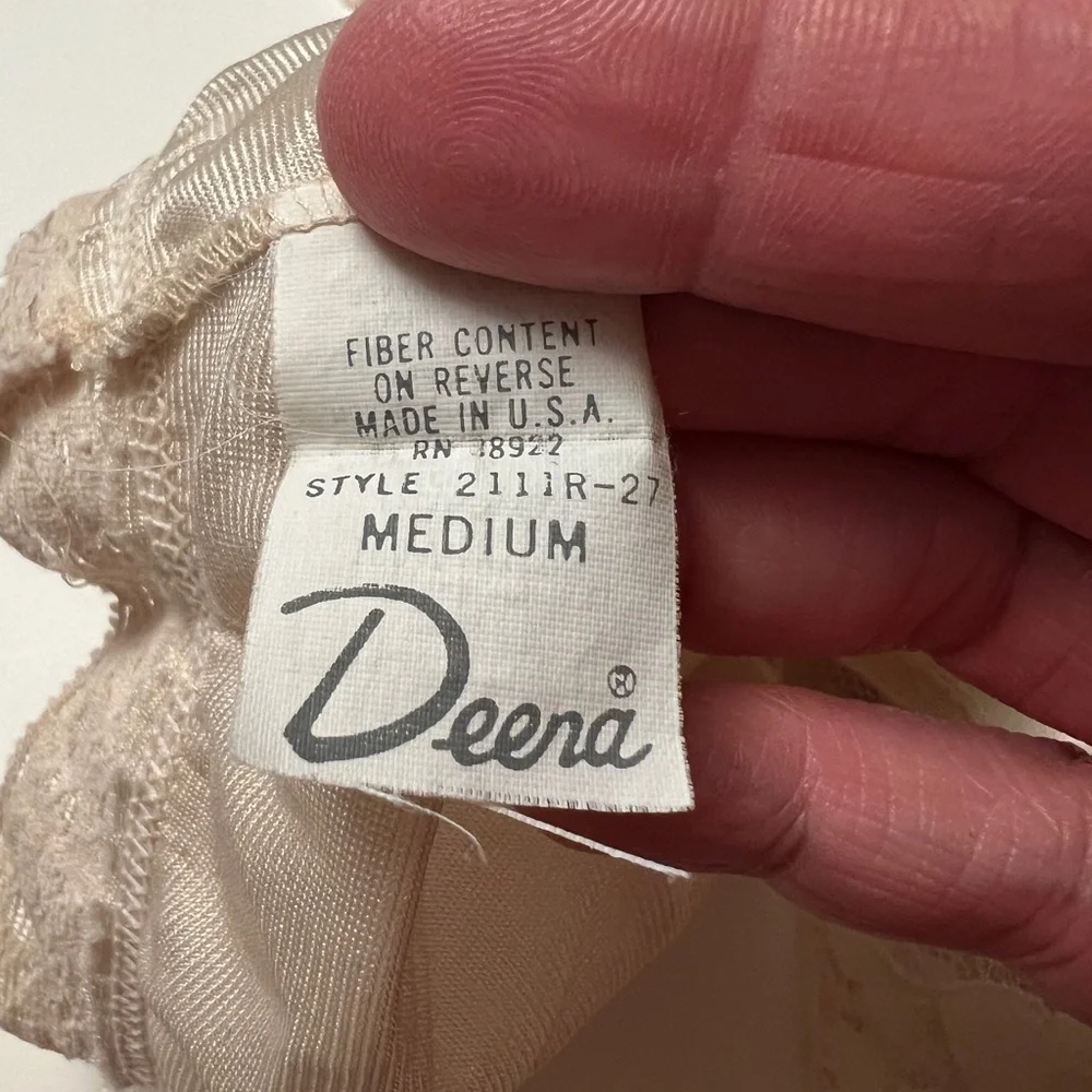 Vintage Deena Beige Cream Feminine Slip with Lace Trim Skirt Made in USA Medium - Picture 4 of 7